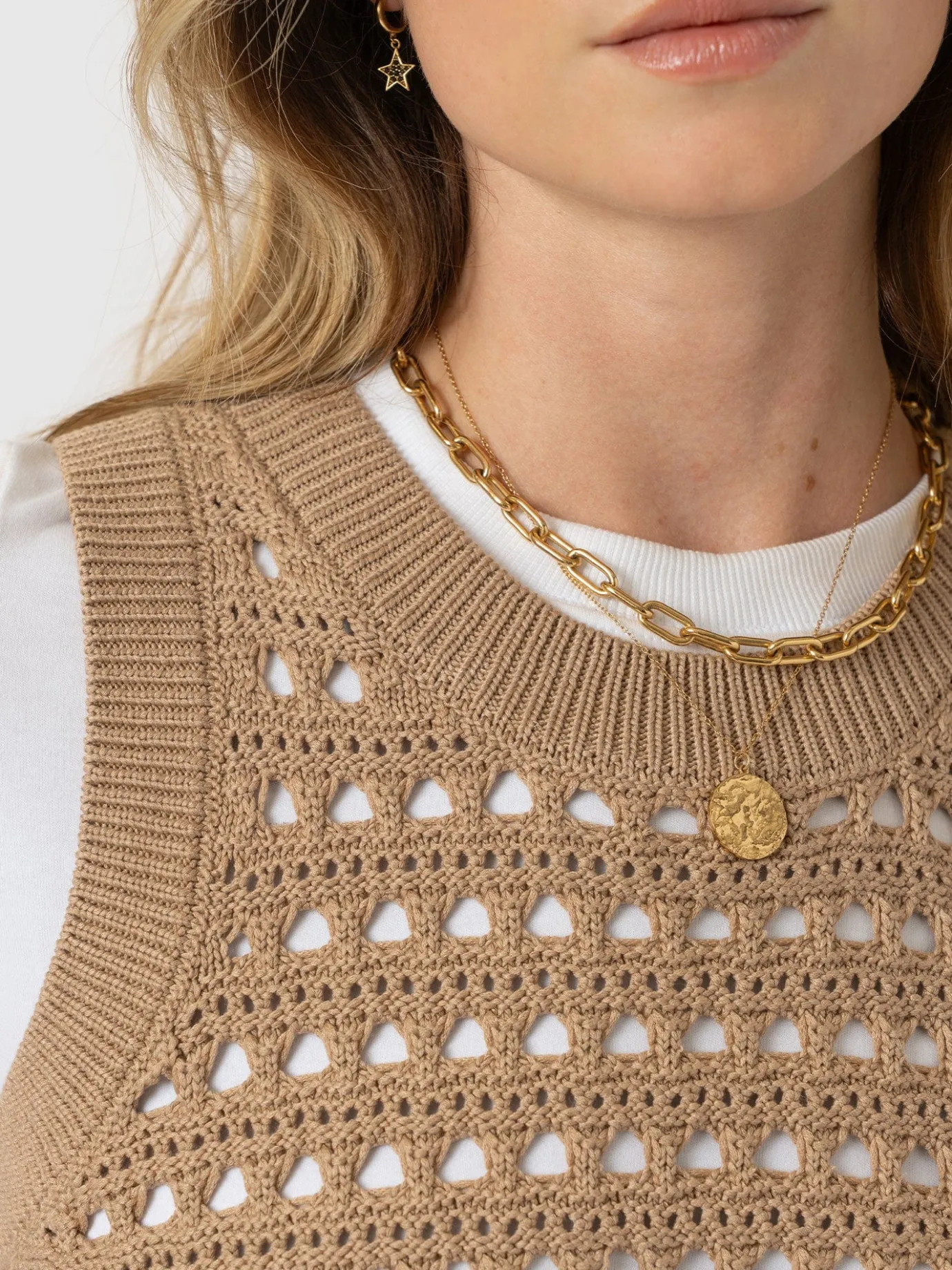 Knitwear|Saint and Sofia Adler Sleeveless Knit - Camel