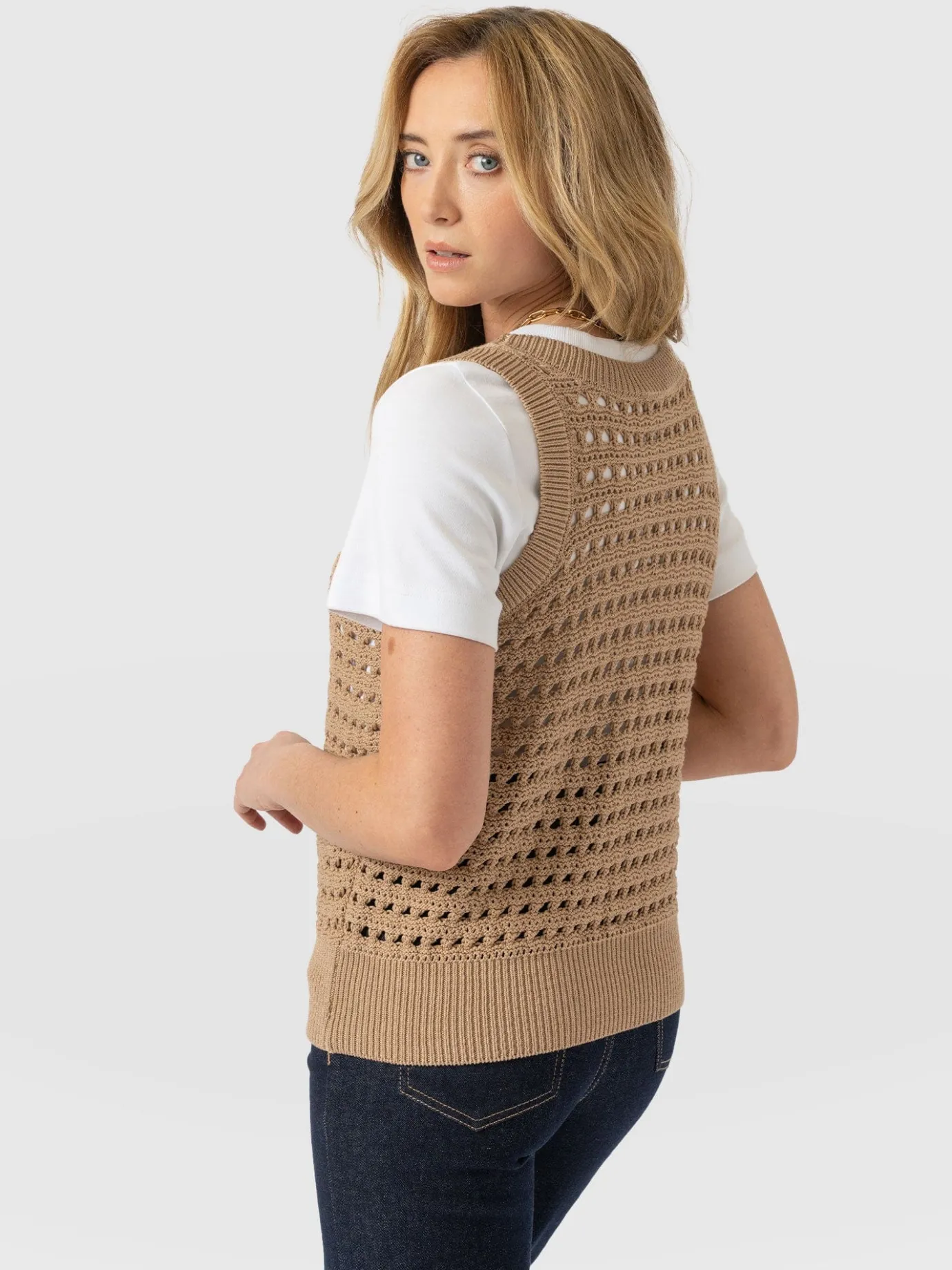 Knitwear|Saint and Sofia Adler Sleeveless Knit - Camel