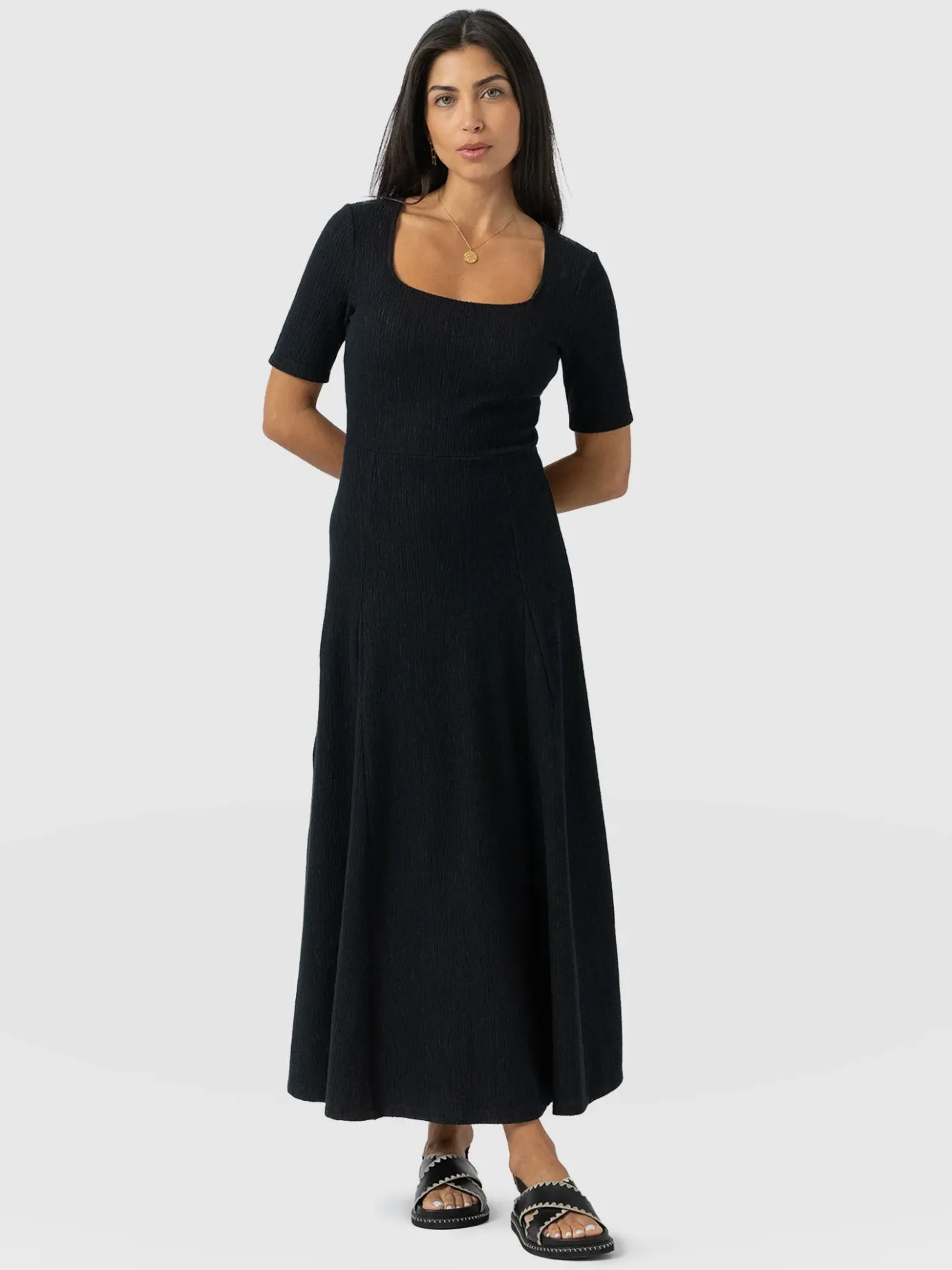 Dresses|Saint and Sofia Akia Short Sleeve Dress - Black Textured