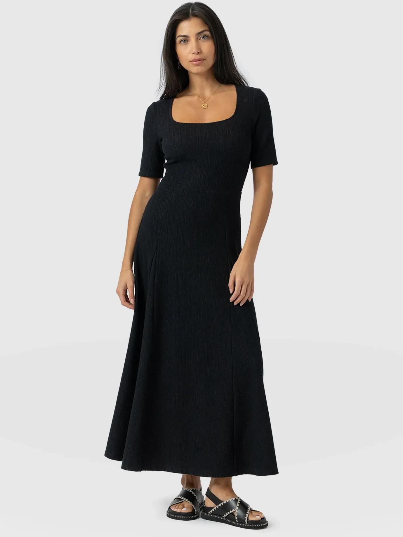 Dresses|Saint and Sofia Akia Short Sleeve Dress - Black Textured