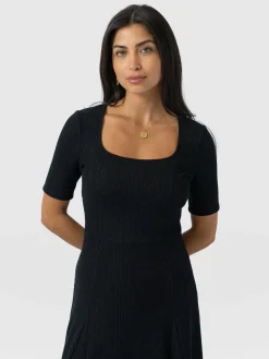 Dresses|Saint and Sofia Akia Short Sleeve Dress - Black Textured
