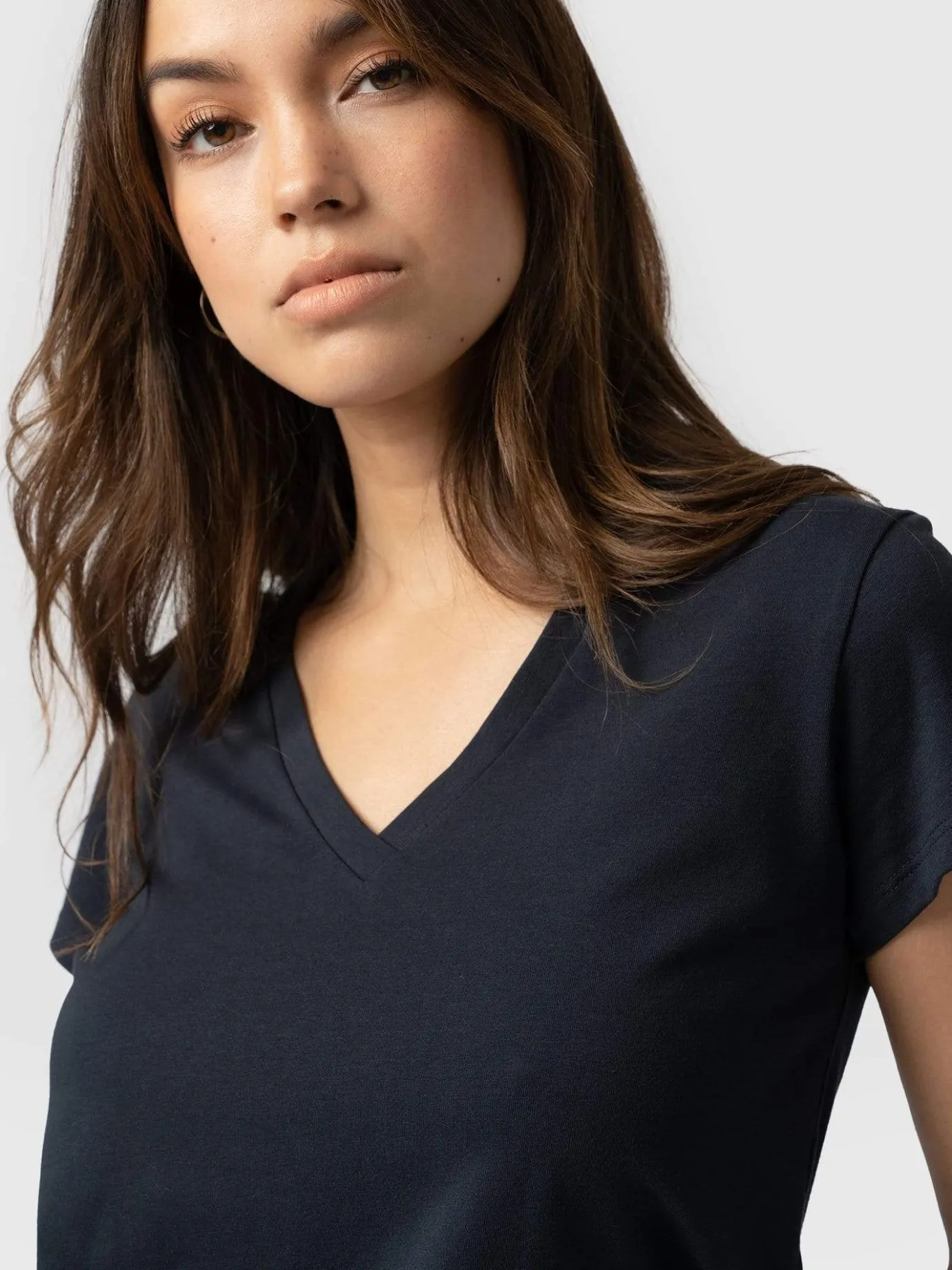 T-shirts & Tanks|Saint and Sofia Apartment Tee - Navy