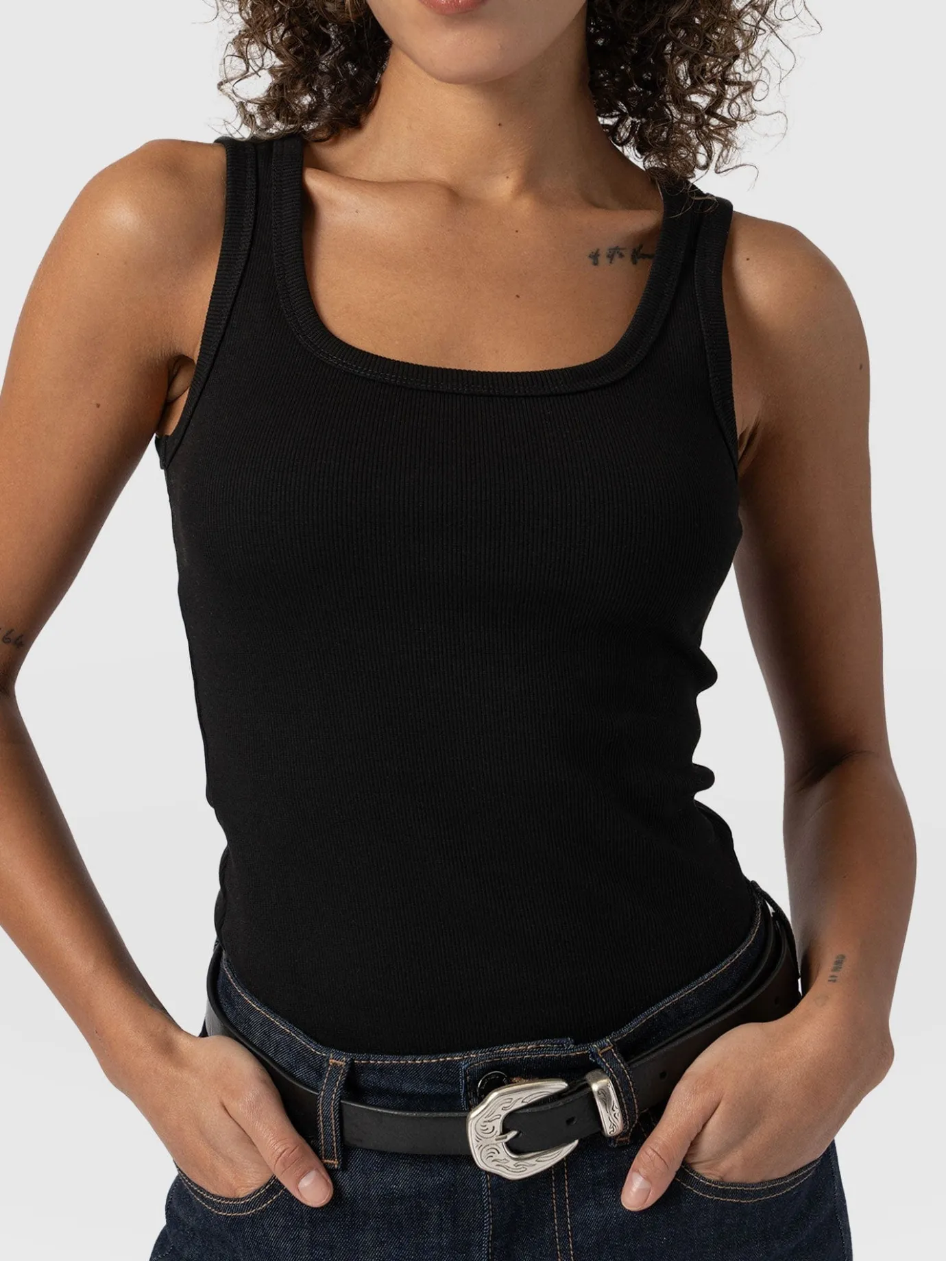 T-shirts & Tanks|Saint and Sofia Asher Scoop Neck Vest - Black