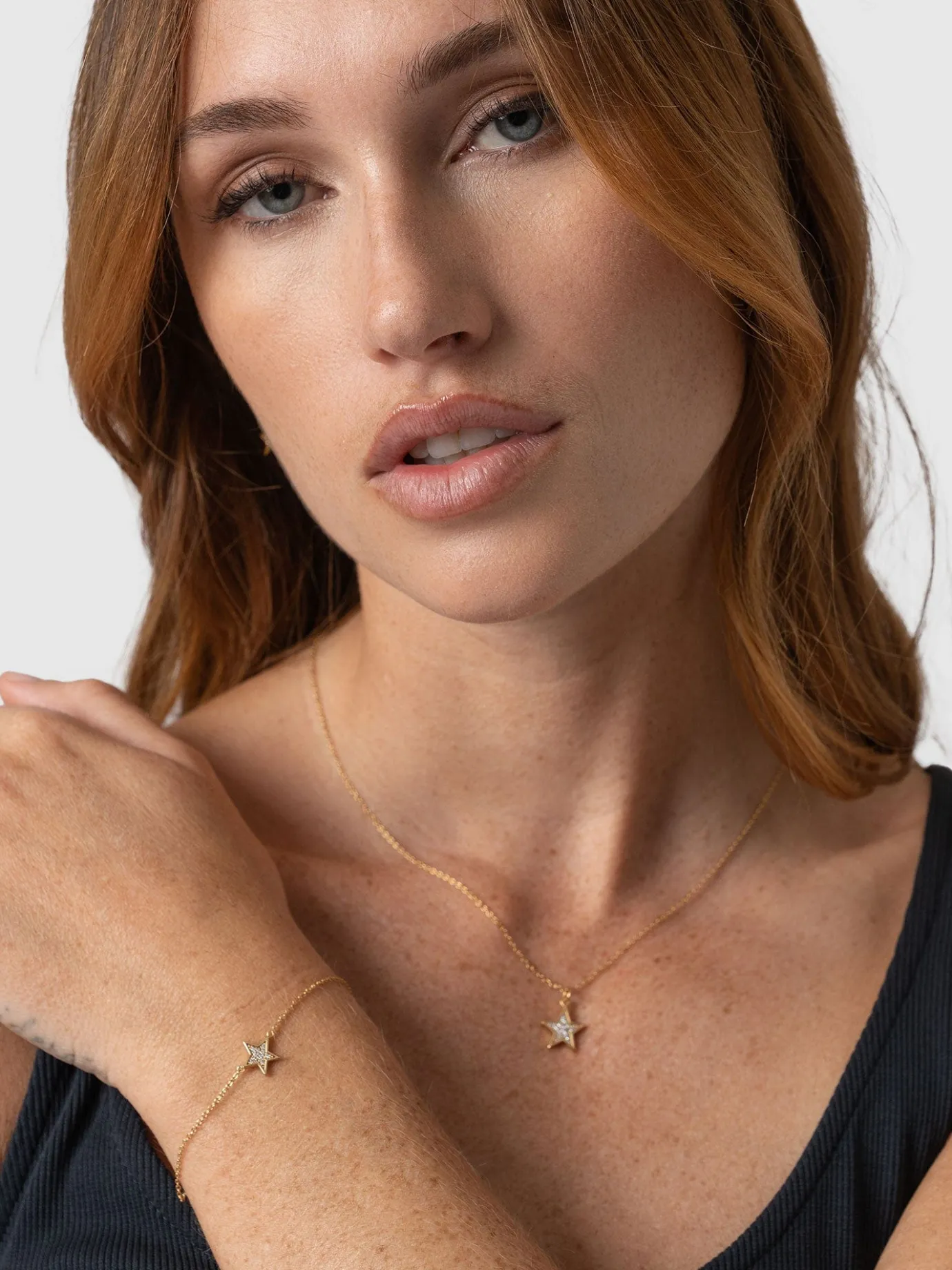 Gold Jewelry|Bracelets|Saint and Sofia Astral Star Bracelet - Gold