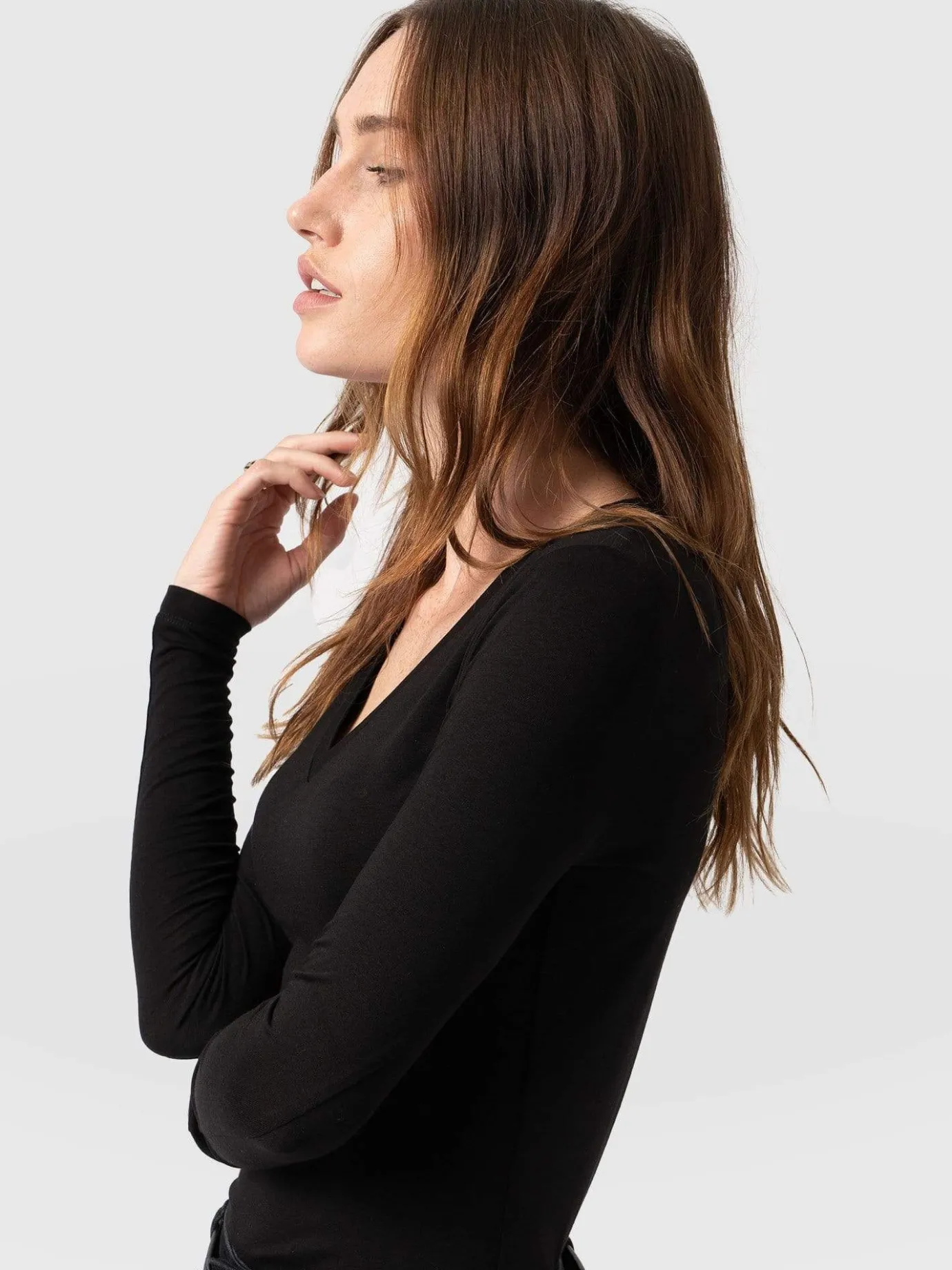 T-shirts & Tanks|Saint and Sofia Austen V Neck Tee - Black