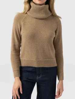 Knitwear|Sweaters|Saint and Sofia Cambridge Cashmere Jumper - Beige