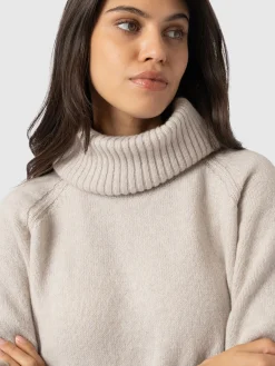 Knitwear|Sweaters|Saint and Sofia Cambridge Cashmere Sweater - Cream