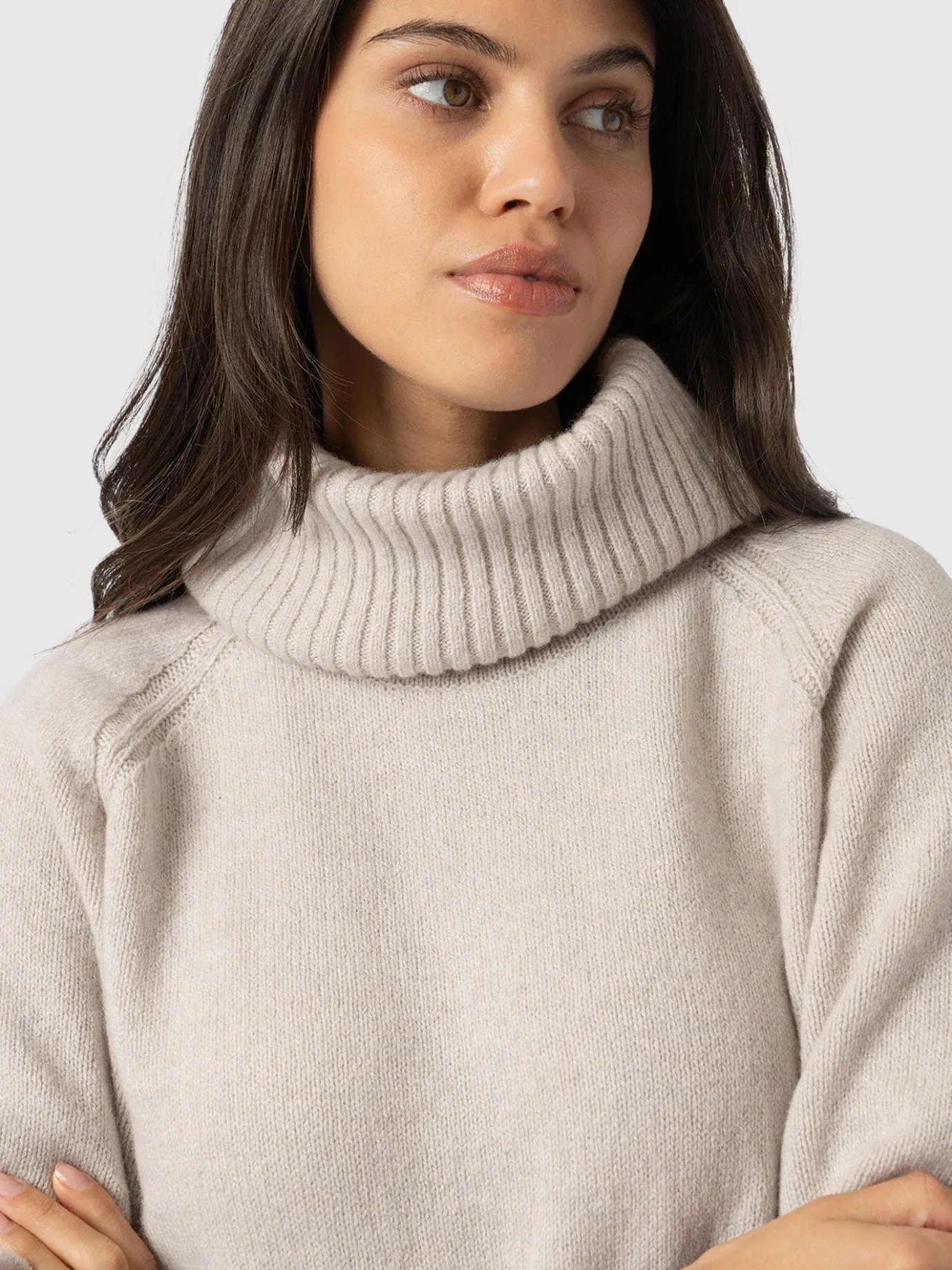 Knitwear|Sweaters|Saint and Sofia Cambridge Cashmere Sweater - Cream