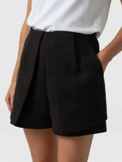 Shorts|Saint and Sofia Cambridge Short - Black