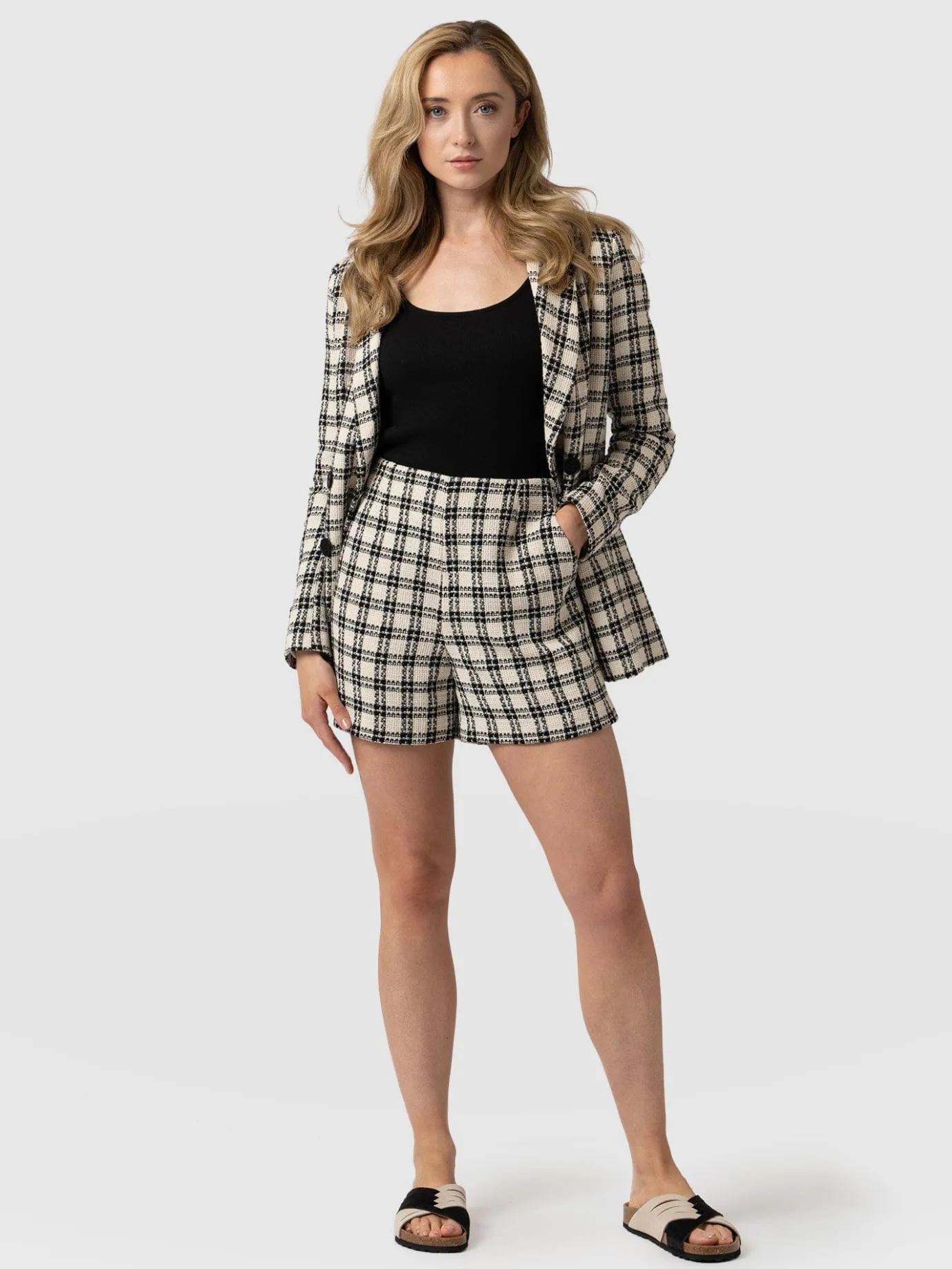 Shorts|Saint and Sofia Carnaby Short - Black & Cream Check