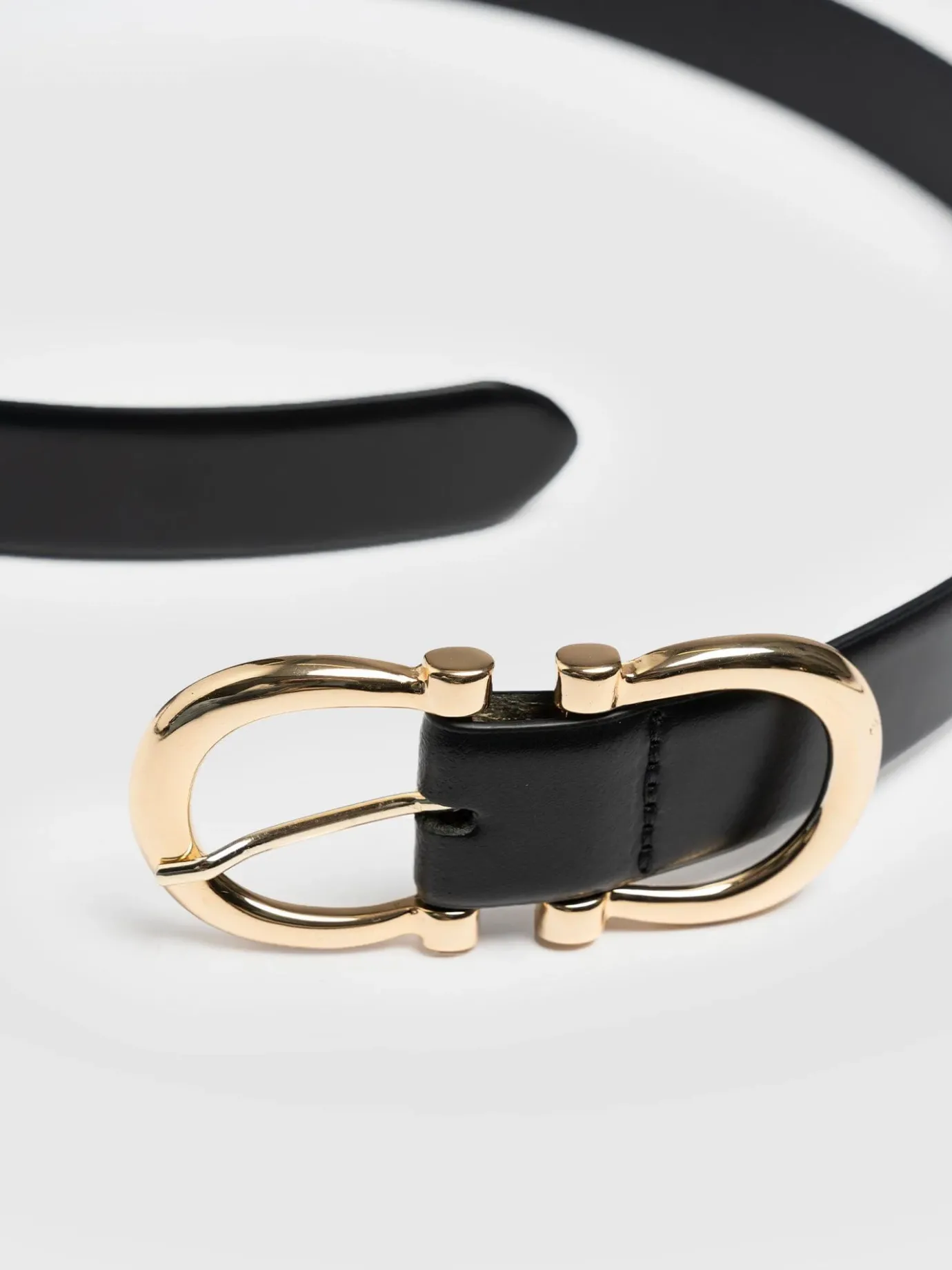 Leather Belts|Accessories|Saint and Sofia Chelsea Belt - Black