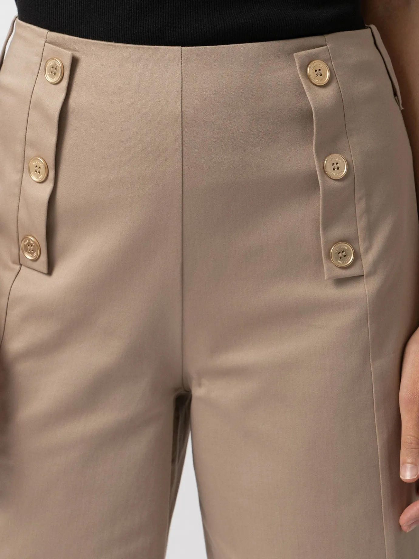 Shorts|Saint and Sofia Chelsea Culotte - Beige