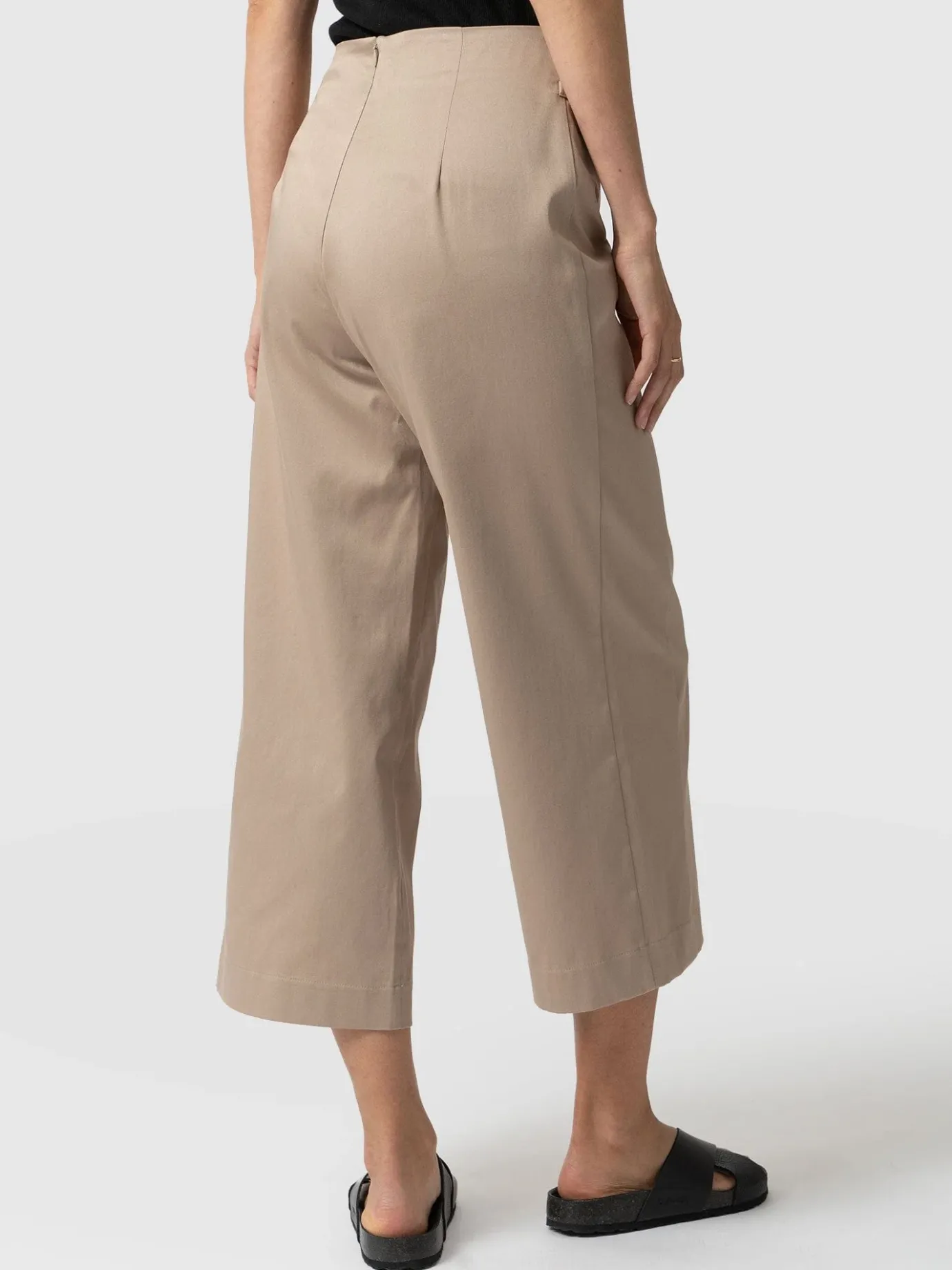 Shorts|Saint and Sofia Chelsea Culotte - Beige