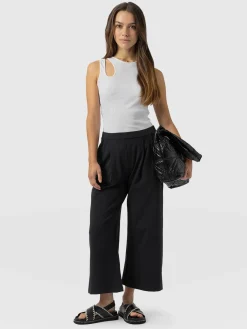 Shorts|Saint and Sofia City Culotte - Black Pleats