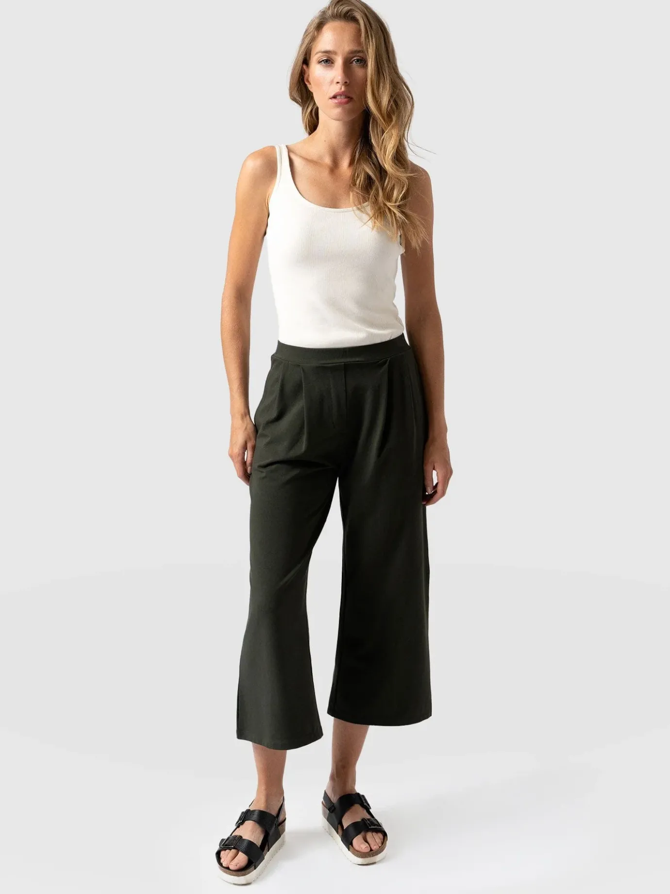 Shorts|Saint and Sofia City Culotte - Khaki Pleats