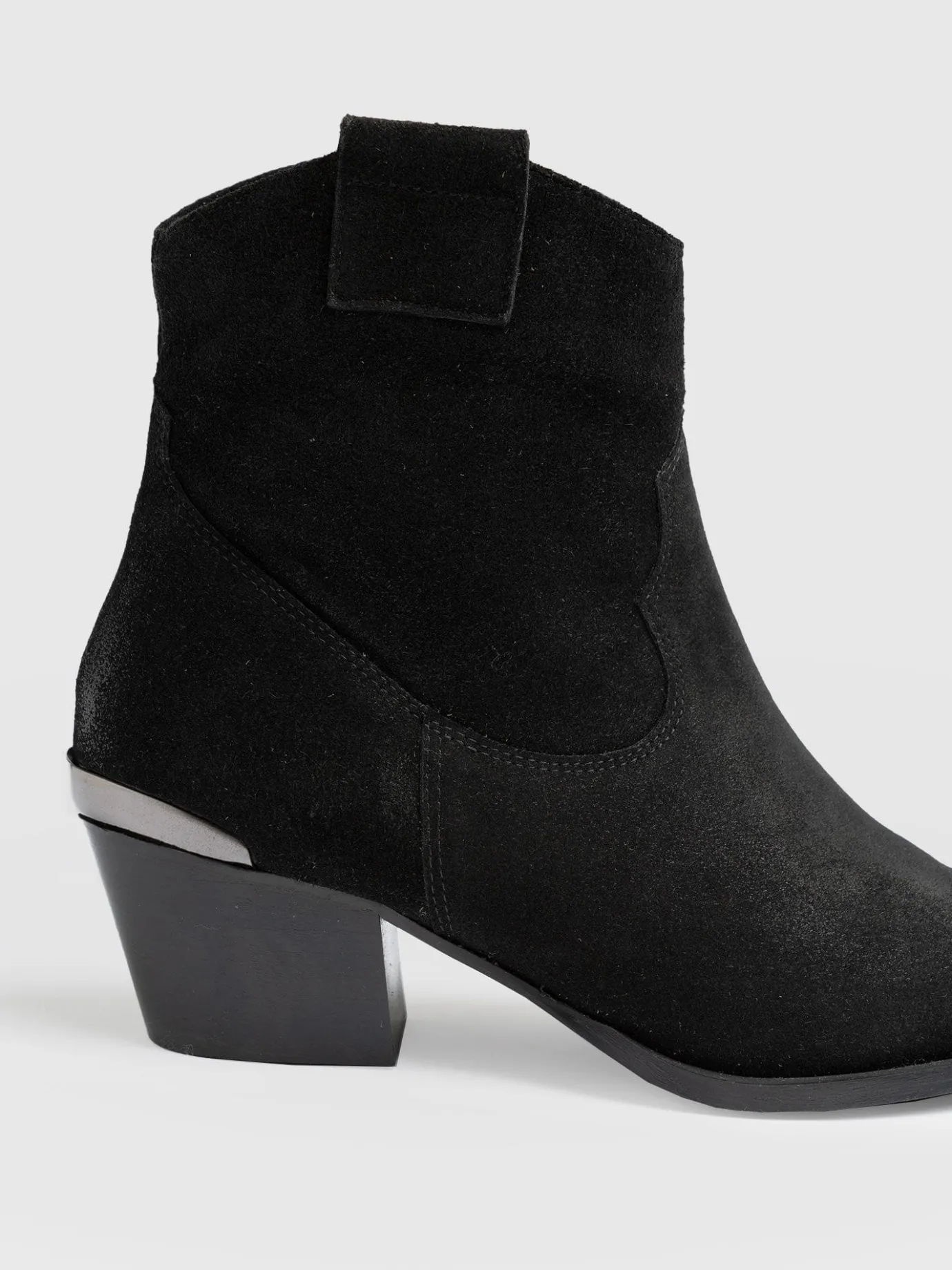 Boots|Shoes|Saint and Sofia Dallas Metal Boot - Black