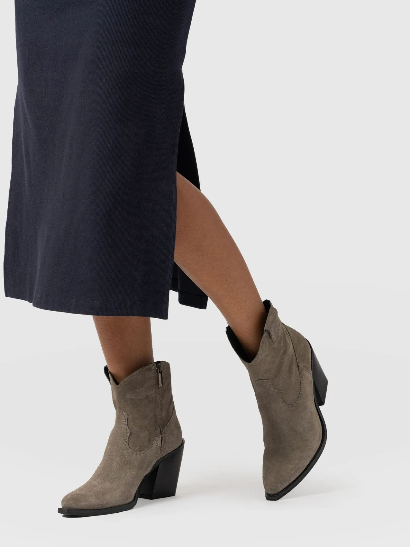 Boots|Shoes|Saint and Sofia Dallas Mid Boot - Taupe