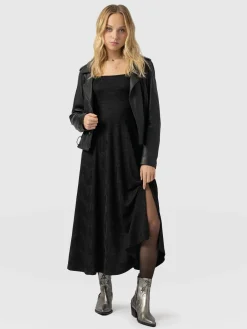 Dresses|Saint and Sofia Darcey Flared Dress - Black Jacquard