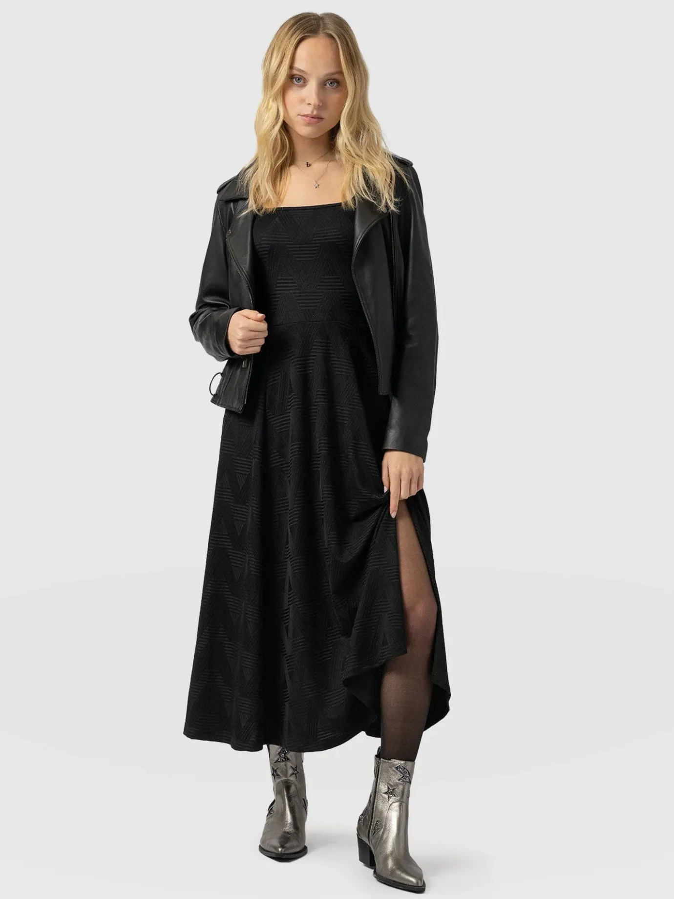 Dresses|Saint and Sofia Darcey Flared Dress - Black Jacquard