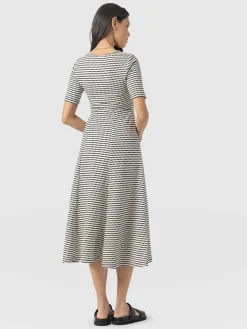 Dresses|Saint and Sofia Darcey Short Sleeve Flared Dress - Monochrome Jacquard