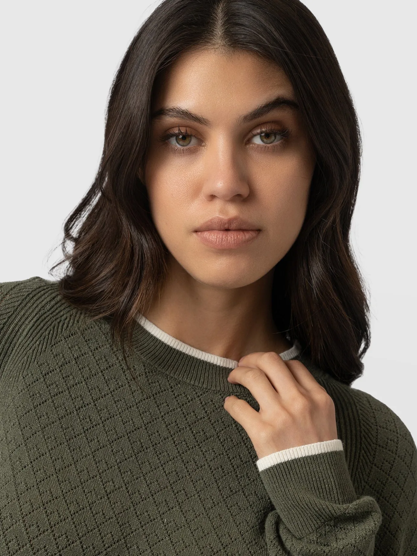 Knitwear|Sweaters|Saint and Sofia Diamond Knit Sweater - Khaki