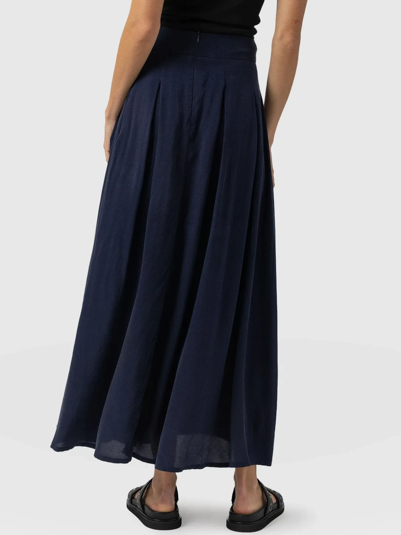 Skirts|Saint and Sofia Eliza Pleated Skirt - Navy