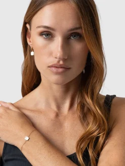Gold Jewelry|Jewelry|Saint and Sofia Iridescence Square Bracelet - Gold