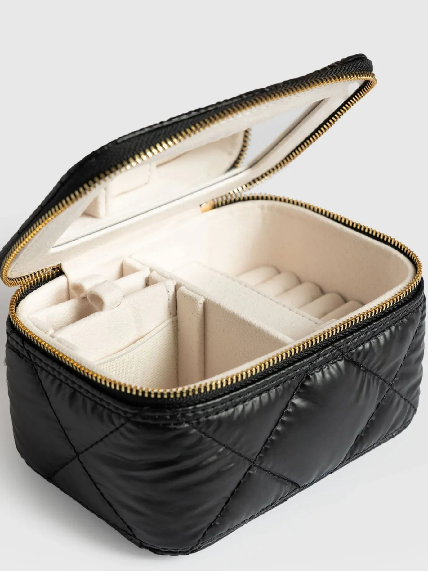 Accessories|Saint and Sofia Jewelry Case - Black