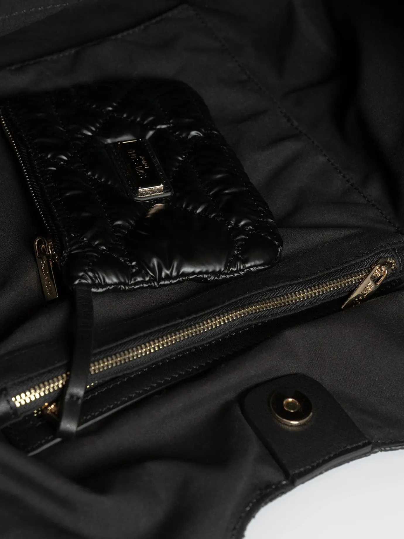 Accessories|Shoulder Bags|Saint and Sofia Large Stella Quilted Shoulder Tote Bag - Black