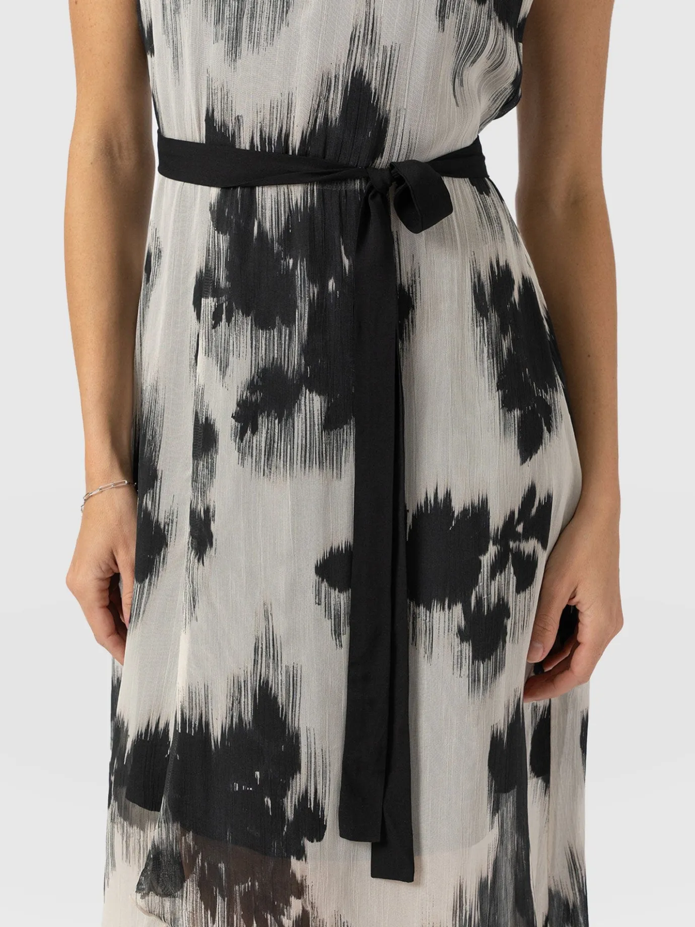 Dresses|Saint and Sofia Lexi High Low Dress - White Fade Floral