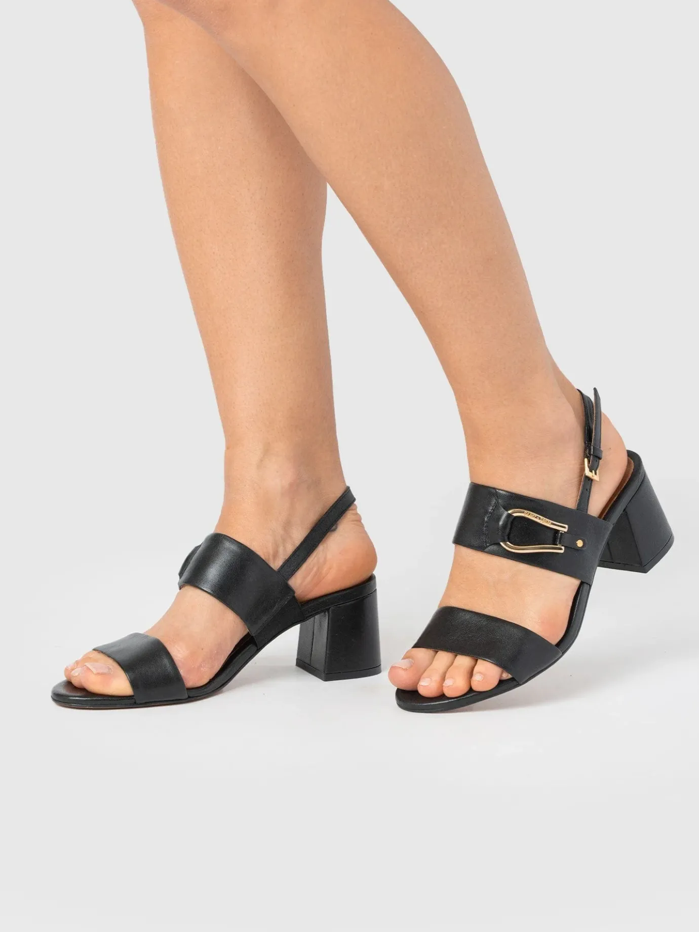 Sandals|Shoes|Saint and Sofia Maida Block Heeled Mules - Black