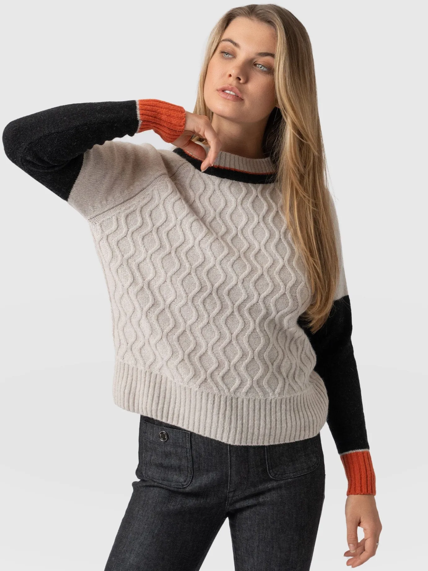 Knitwear|Saint and Sofia Rayner Cashmere Jumper - Beige