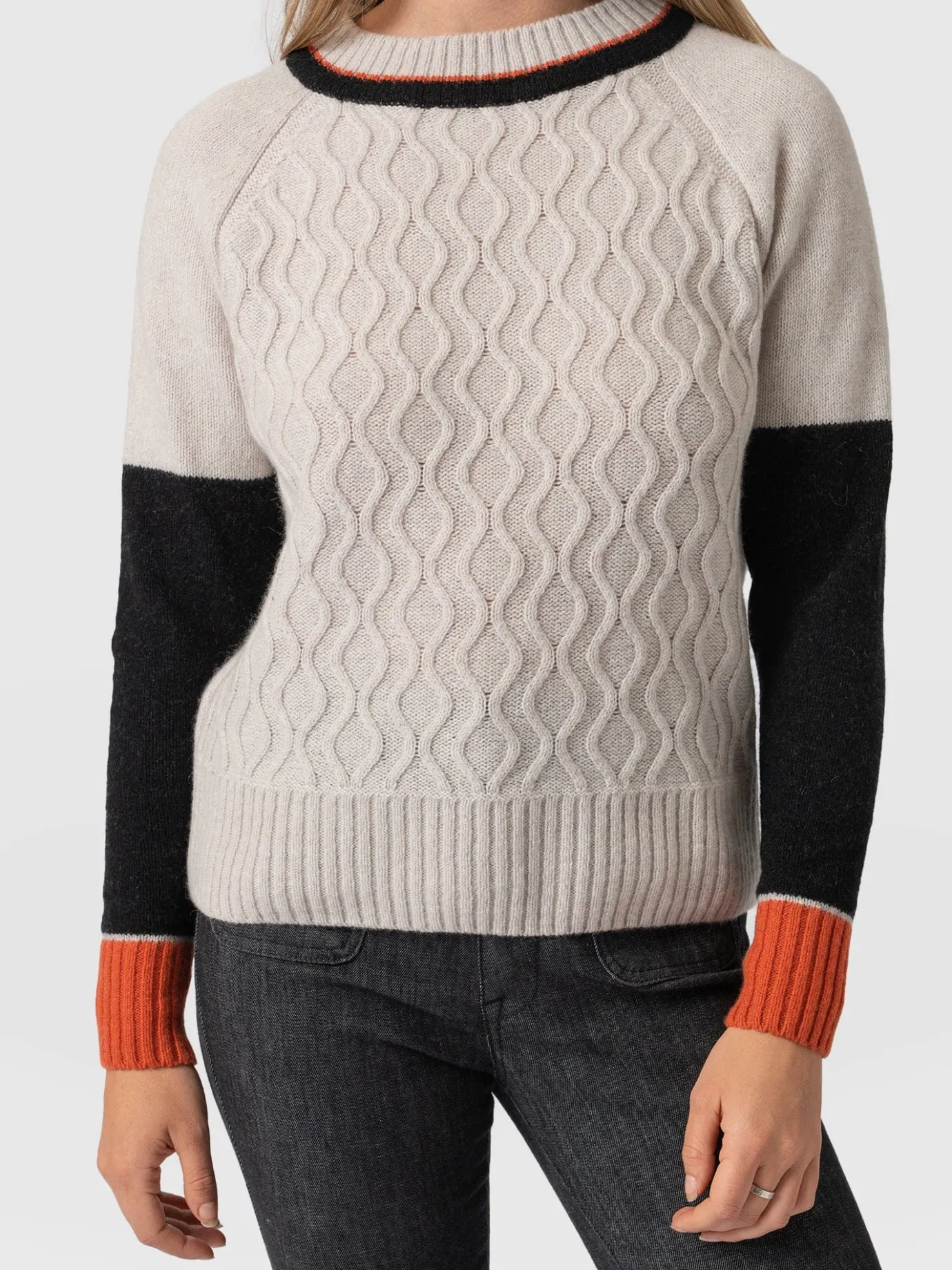 Knitwear|Saint and Sofia Rayner Cashmere Jumper - Beige