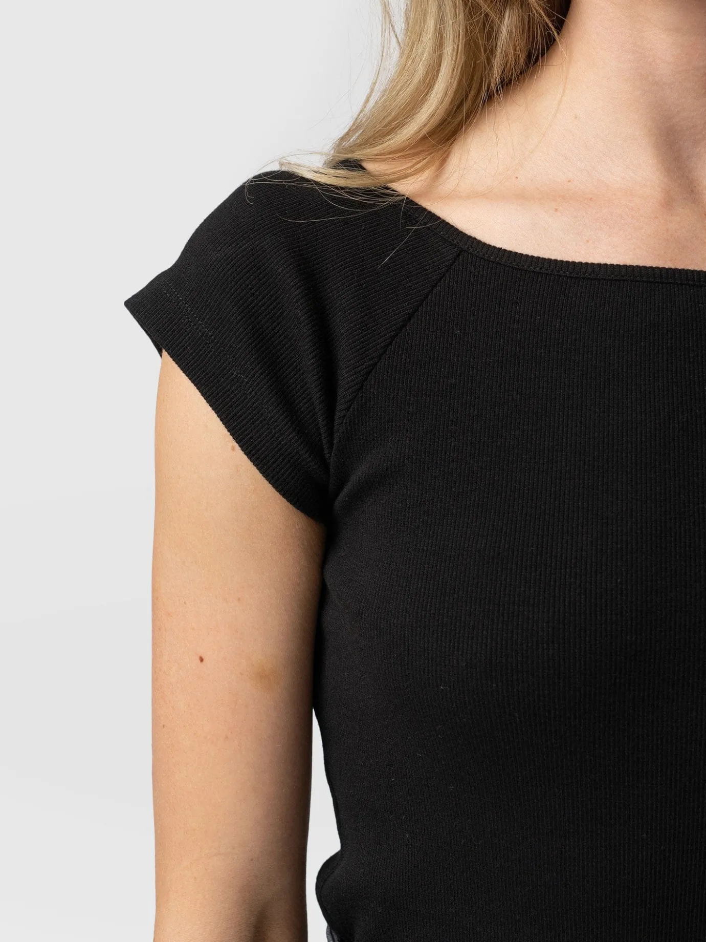 T-shirts & Tanks|Saint and Sofia Riviera Tee - Black