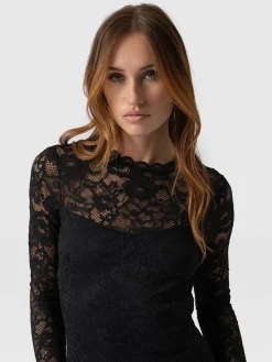 Dresses|Saint and Sofia Runway Lace Dress - Black