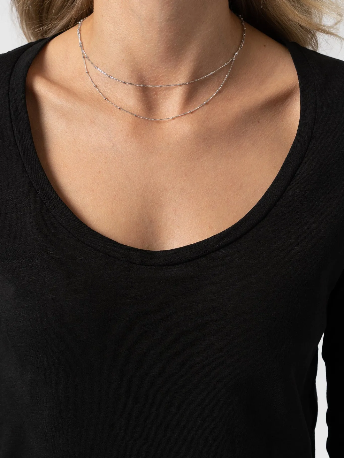 T-shirts & Tanks|Saint and Sofia Scoop Neck Long Sleeve Tee - Black