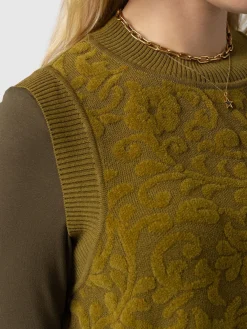 Knitwear|Saint and Sofia Wren Sleeveless Knit - Olive